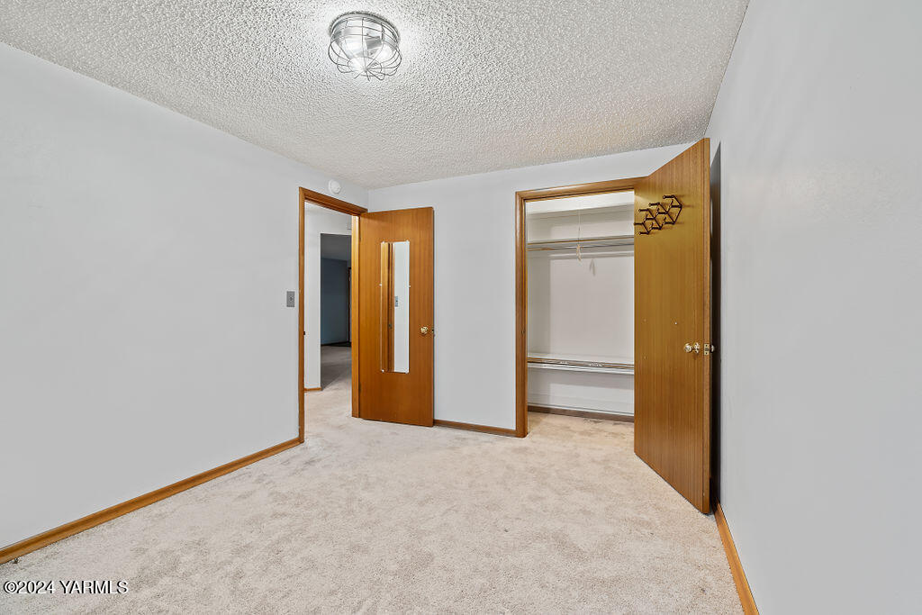 Yakima, Washington 98902, United States, 2 Bedrooms Bedrooms, ,1 BathroomBathrooms,Residential,Active,31083