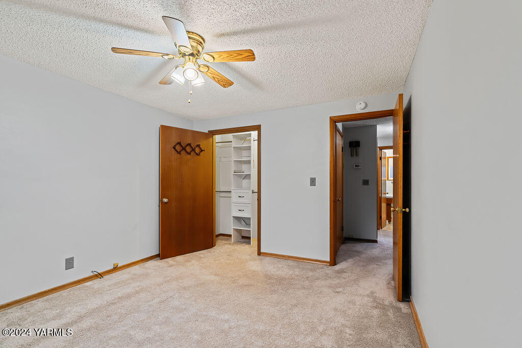 Yakima, Washington 98902, United States, 2 Bedrooms Bedrooms, ,1 BathroomBathrooms,Residential,Active,31083