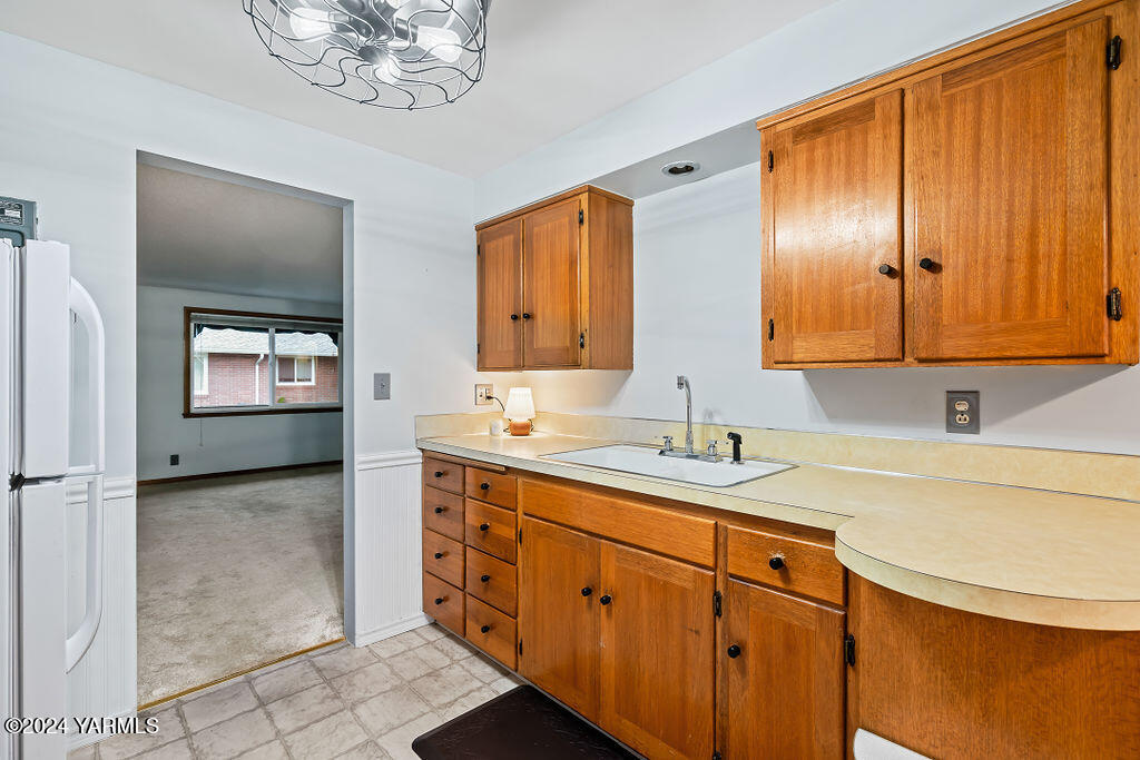 Yakima, Washington 98902, United States, 2 Bedrooms Bedrooms, ,1 BathroomBathrooms,Residential,Active,31083