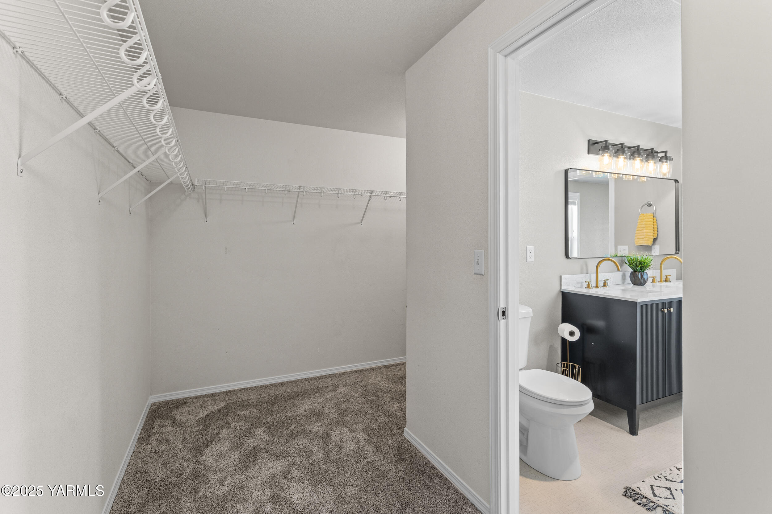 Moxee, Washington 98936, United States, 4 Bedrooms Bedrooms, ,3 BathroomsBathrooms,Residential,Active,196106