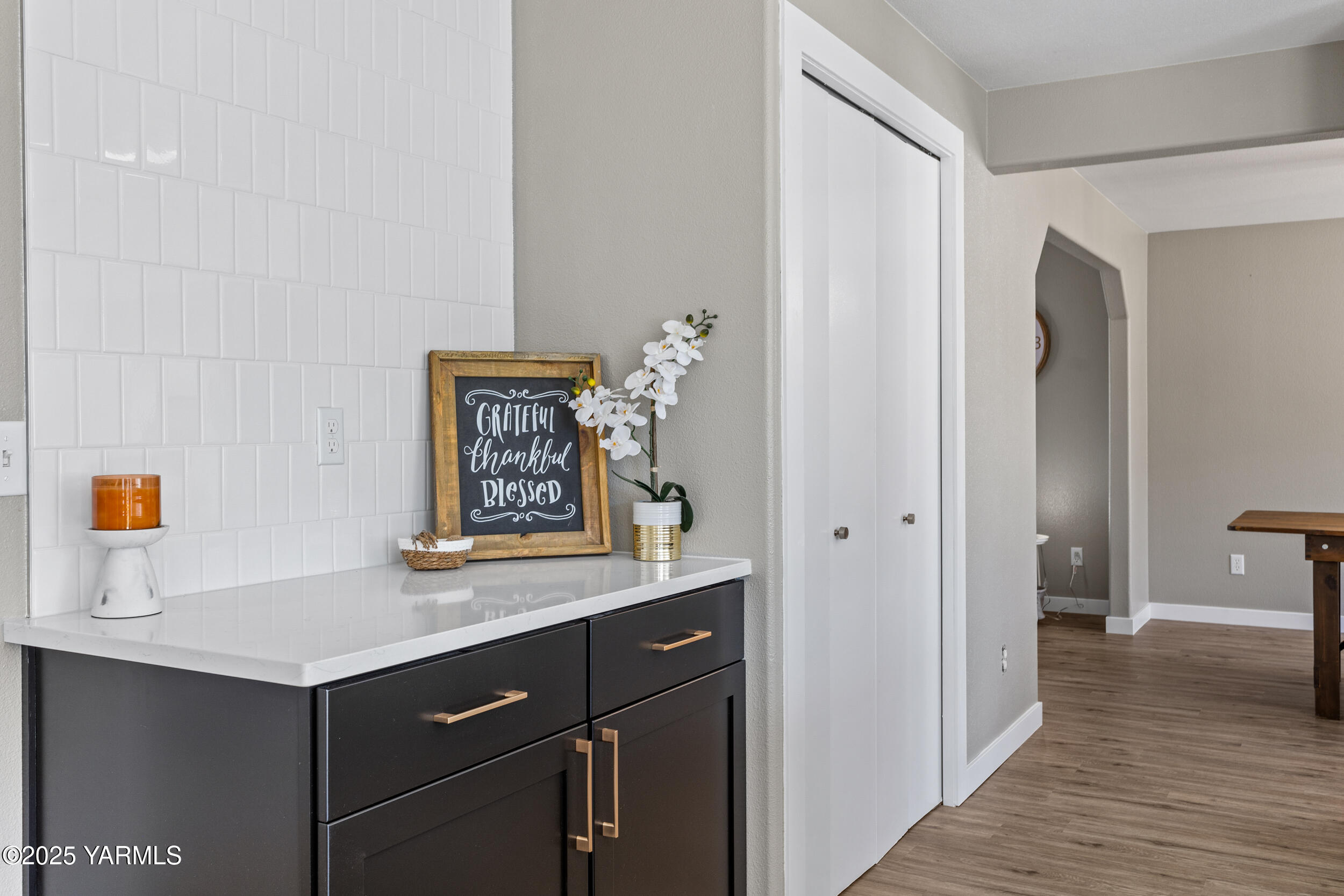 Moxee, Washington 98936, United States, 4 Bedrooms Bedrooms, ,3 BathroomsBathrooms,Residential,Active,196106