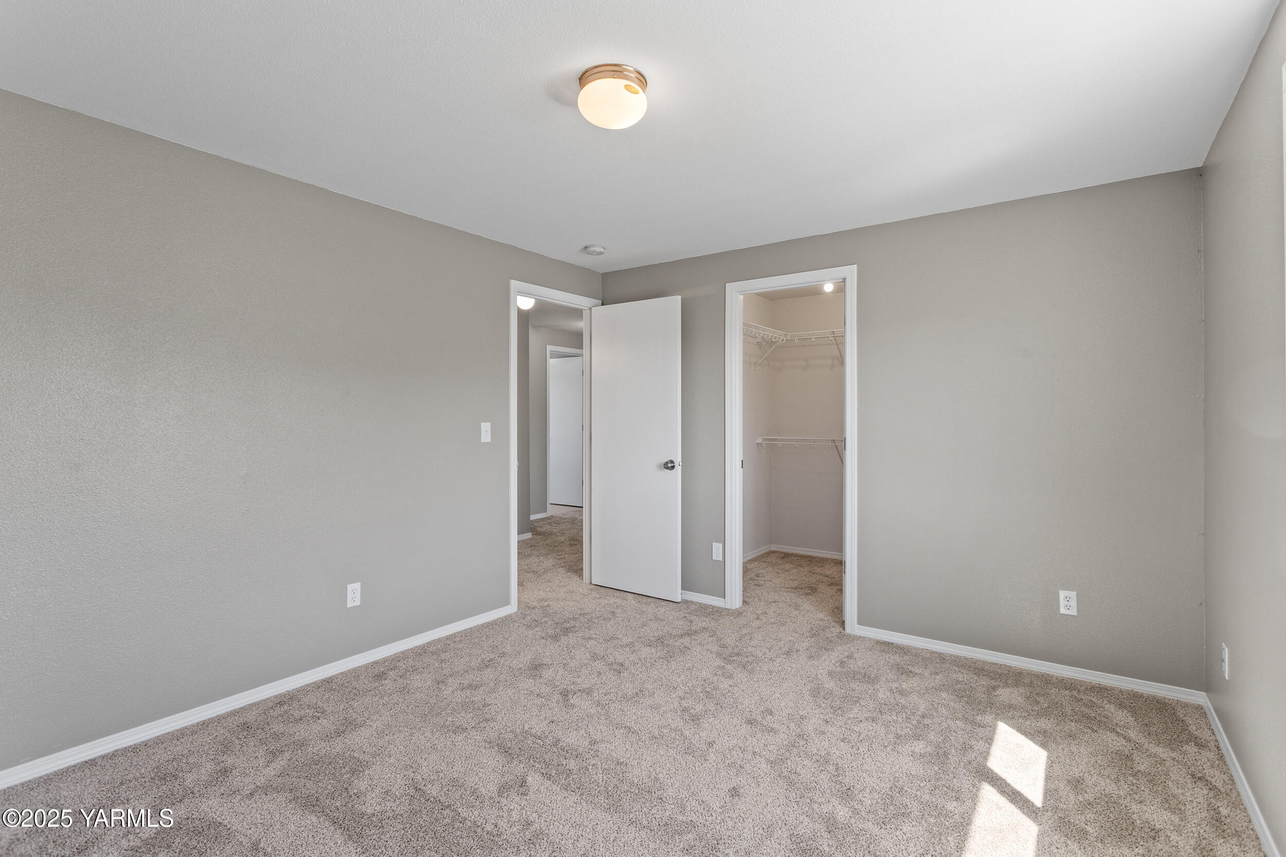 Moxee, Washington 98936, United States, 4 Bedrooms Bedrooms, ,3 BathroomsBathrooms,Residential,Active,196106