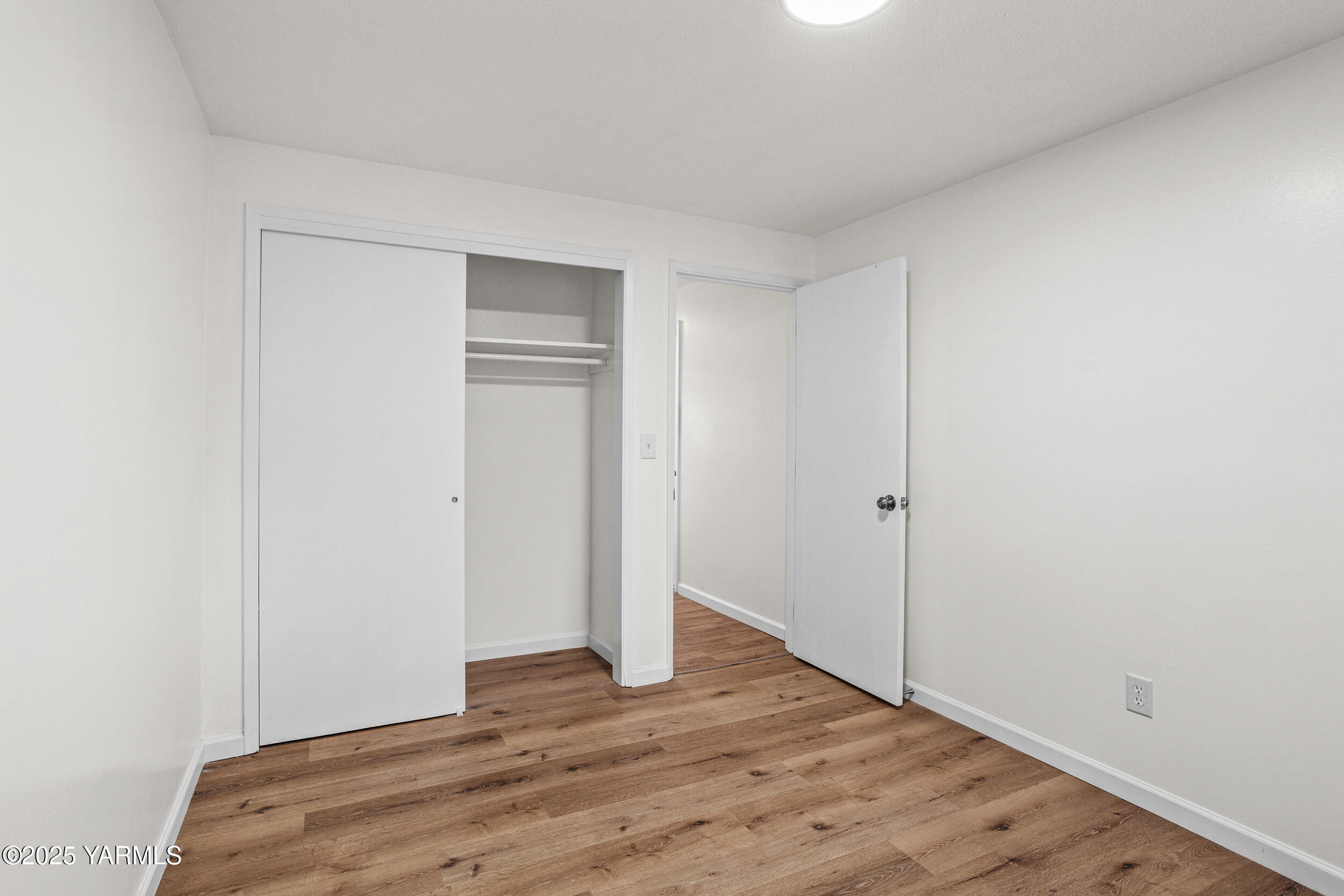 Yakima, Washington 98908, United States, ,Residential,Pending,235477