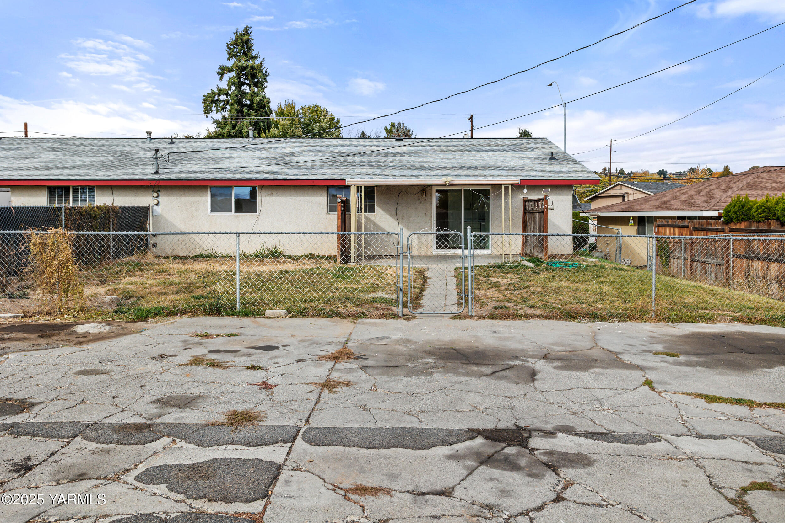 Yakima, Washington 98908, United States, ,Residential,Pending,235477