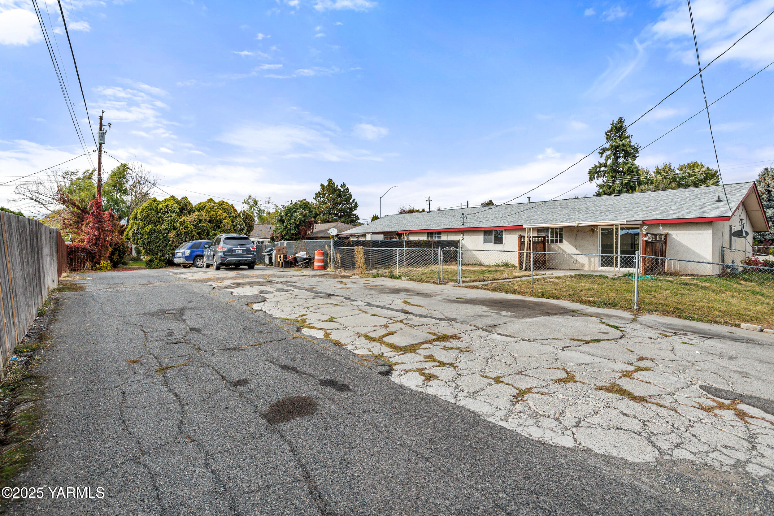 Yakima, Washington 98908, United States, ,Residential,Pending,235477