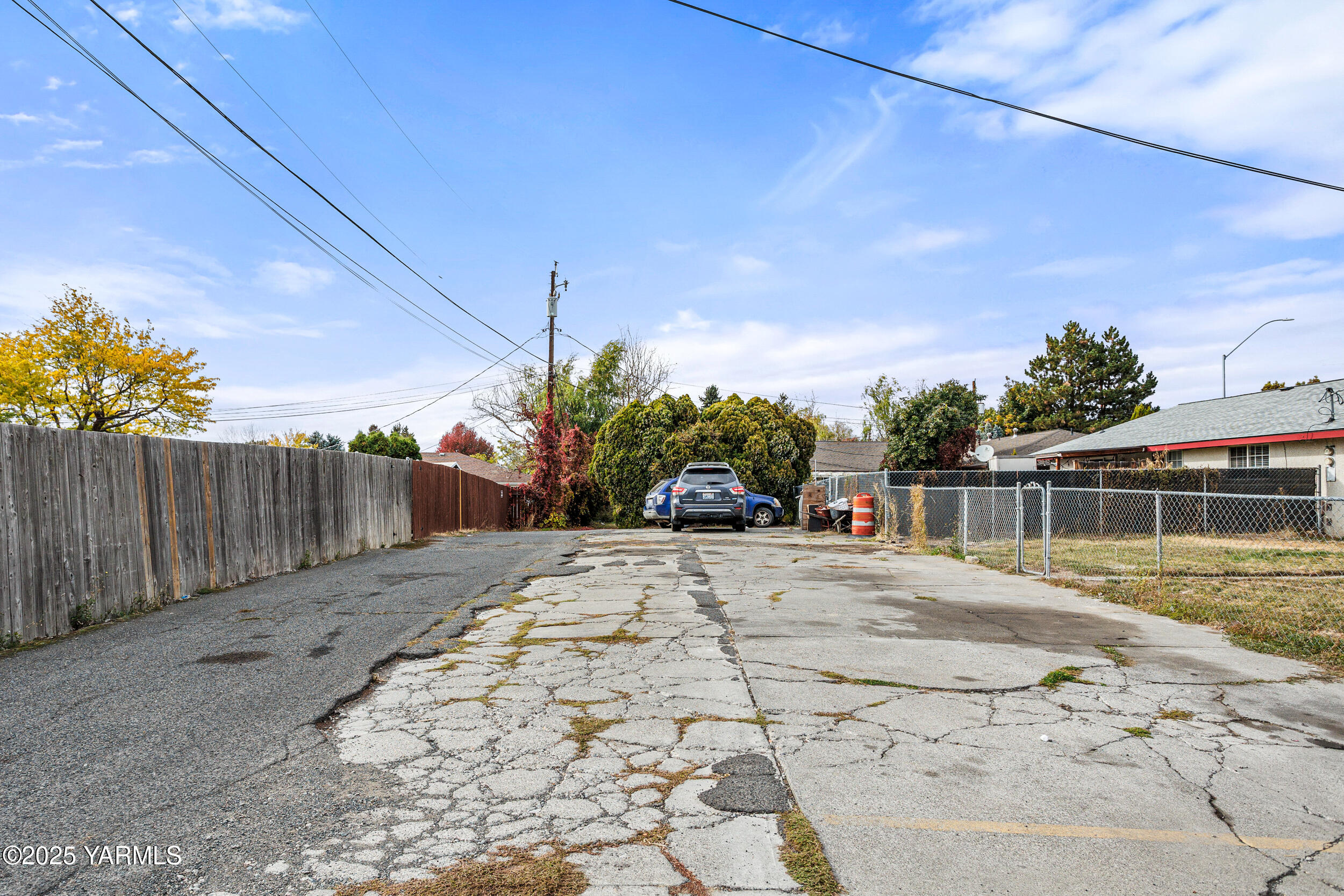 Yakima, Washington 98908, United States, ,Residential,Pending,235477