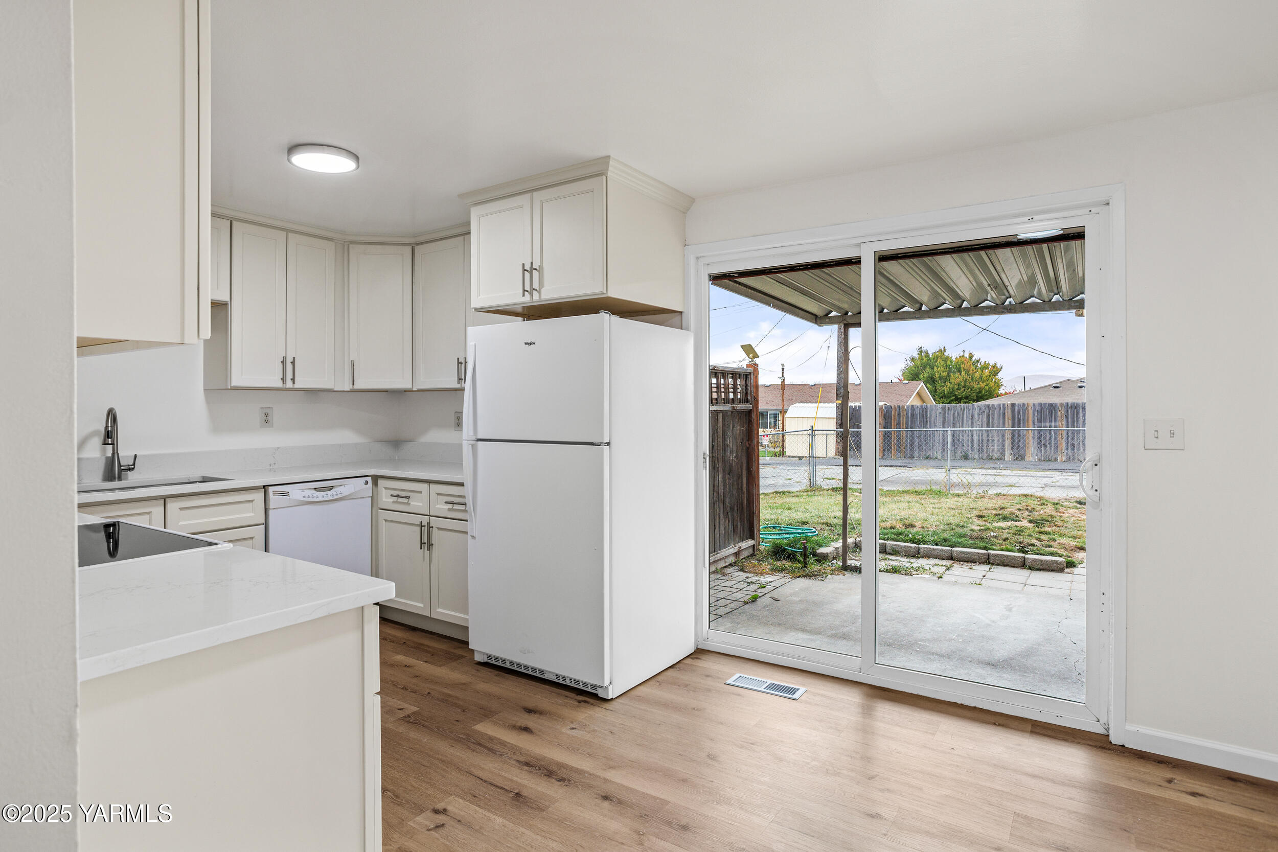 Yakima, Washington 98908, United States, ,Residential,Pending,235477