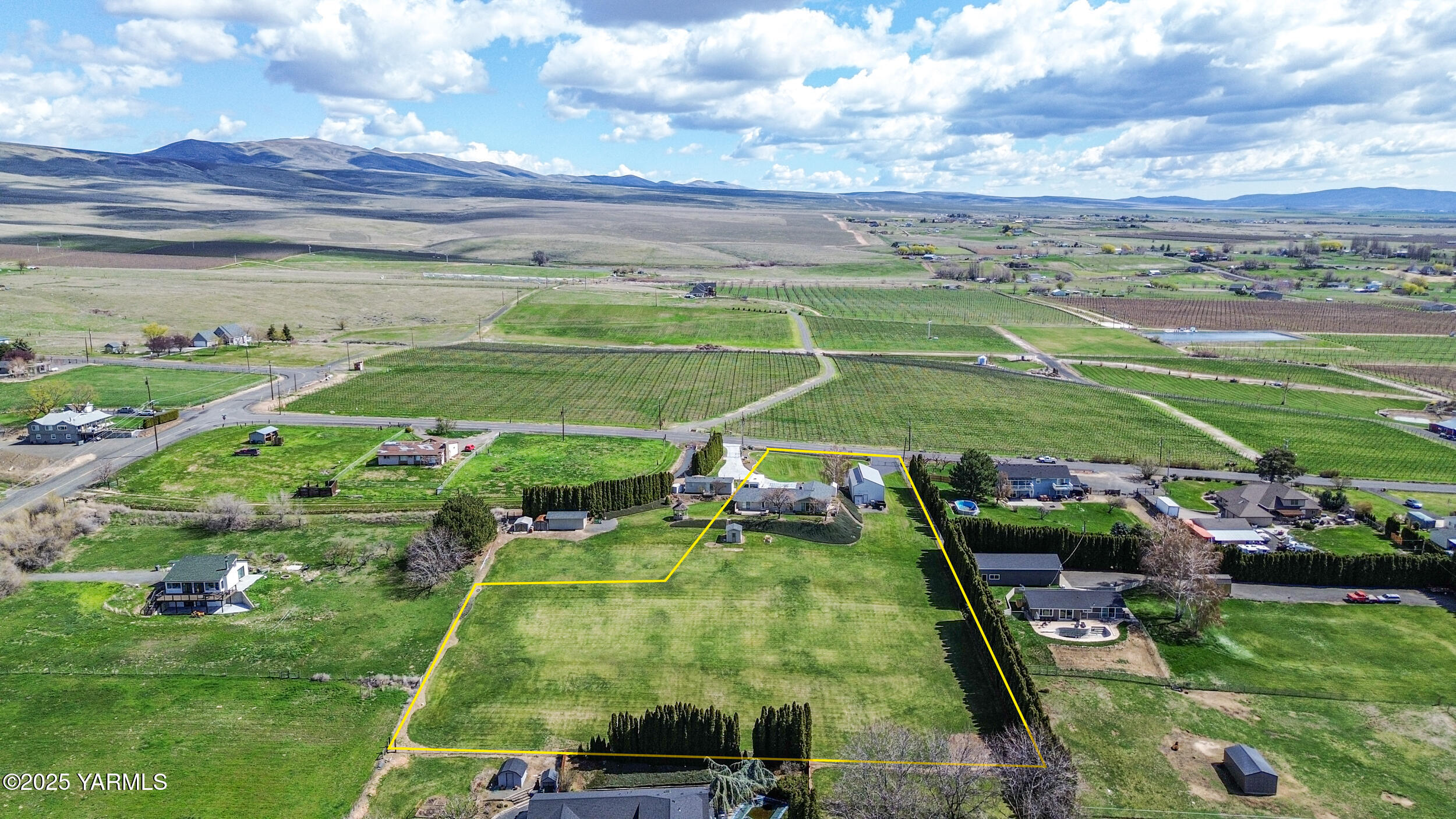 Yakima, Washington 98901, United States, 1 Bedroom Bedrooms, ,1 BathroomBathrooms,Residential,Pending,102247