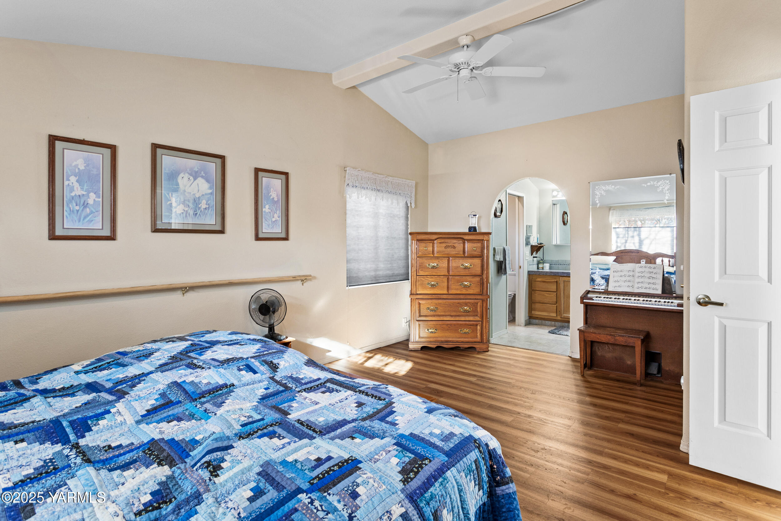 Yakima, Washington 98901, United States, 3 Bedrooms Bedrooms, ,2 BathroomsBathrooms,Residential,Active,212318