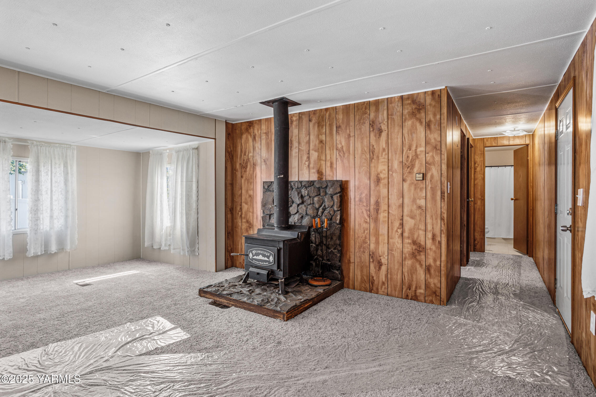 Yakima, Washington 98902, United States, 3 Bedrooms Bedrooms, ,2 BathroomsBathrooms,Residential,Pending,211793