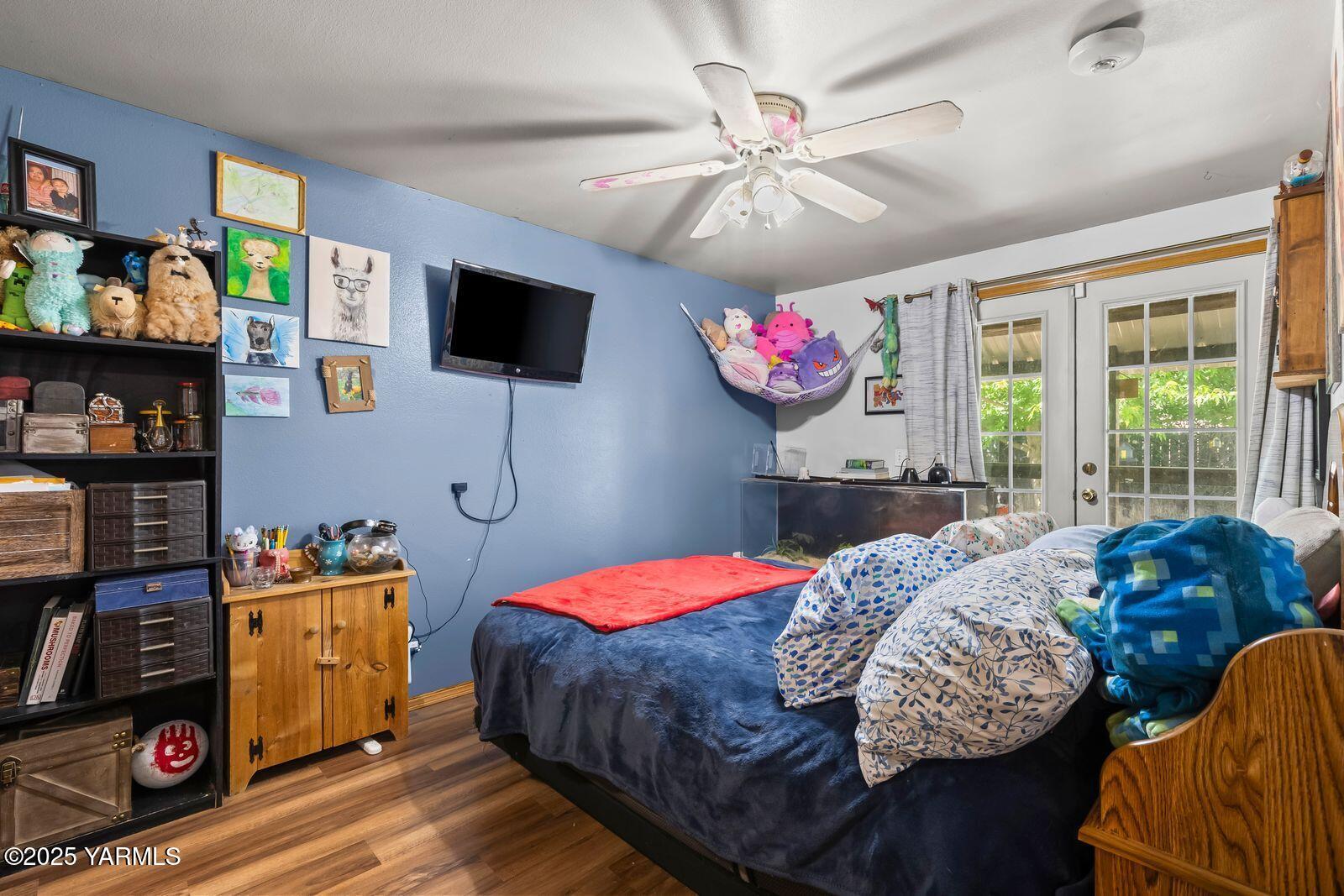 Yakima, Washington 98908, United States, 4 Bedrooms Bedrooms, ,3 BathroomsBathrooms,Residential,Active,124636