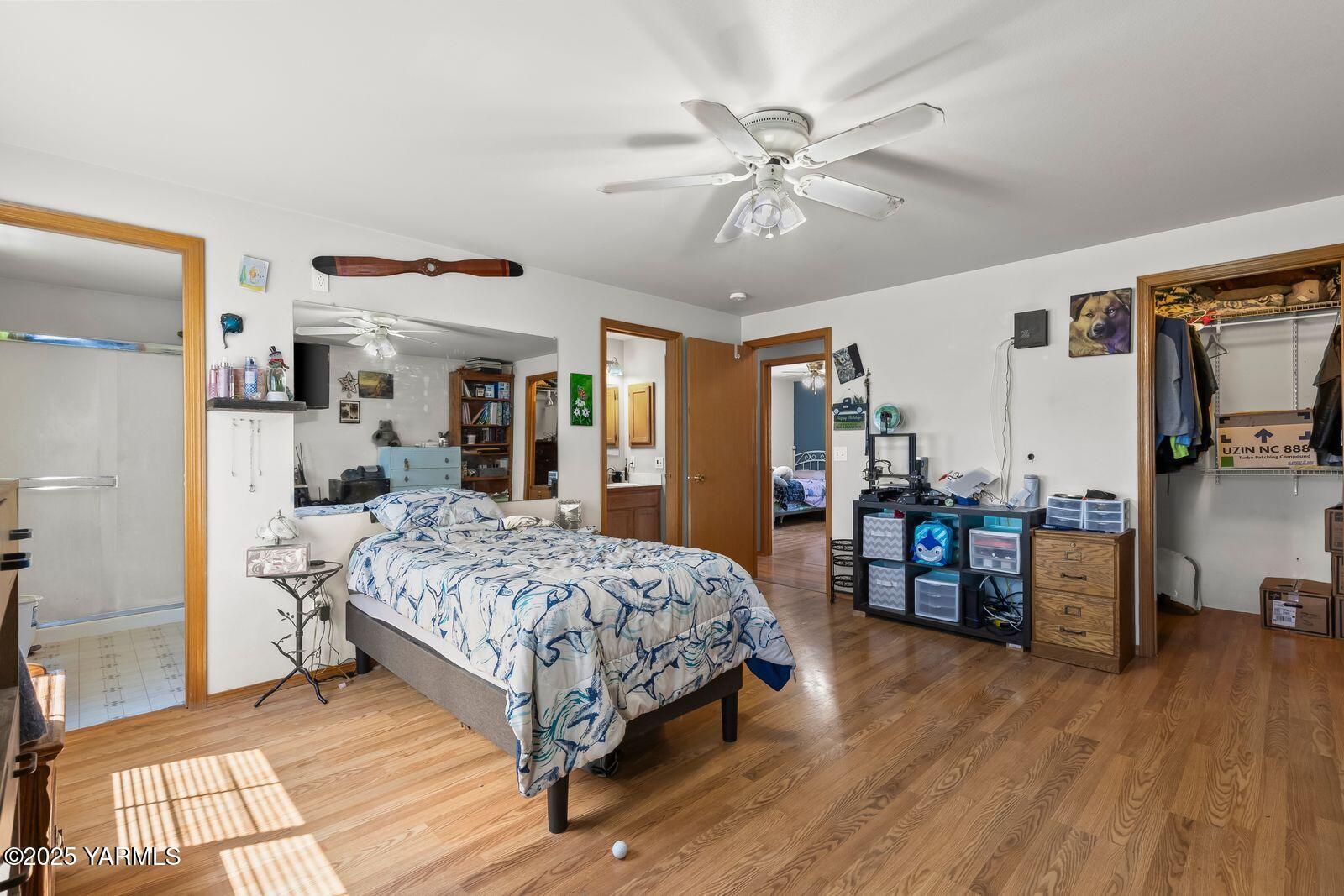 Yakima, Washington 98908, United States, 4 Bedrooms Bedrooms, ,3 BathroomsBathrooms,Residential,Active,124636