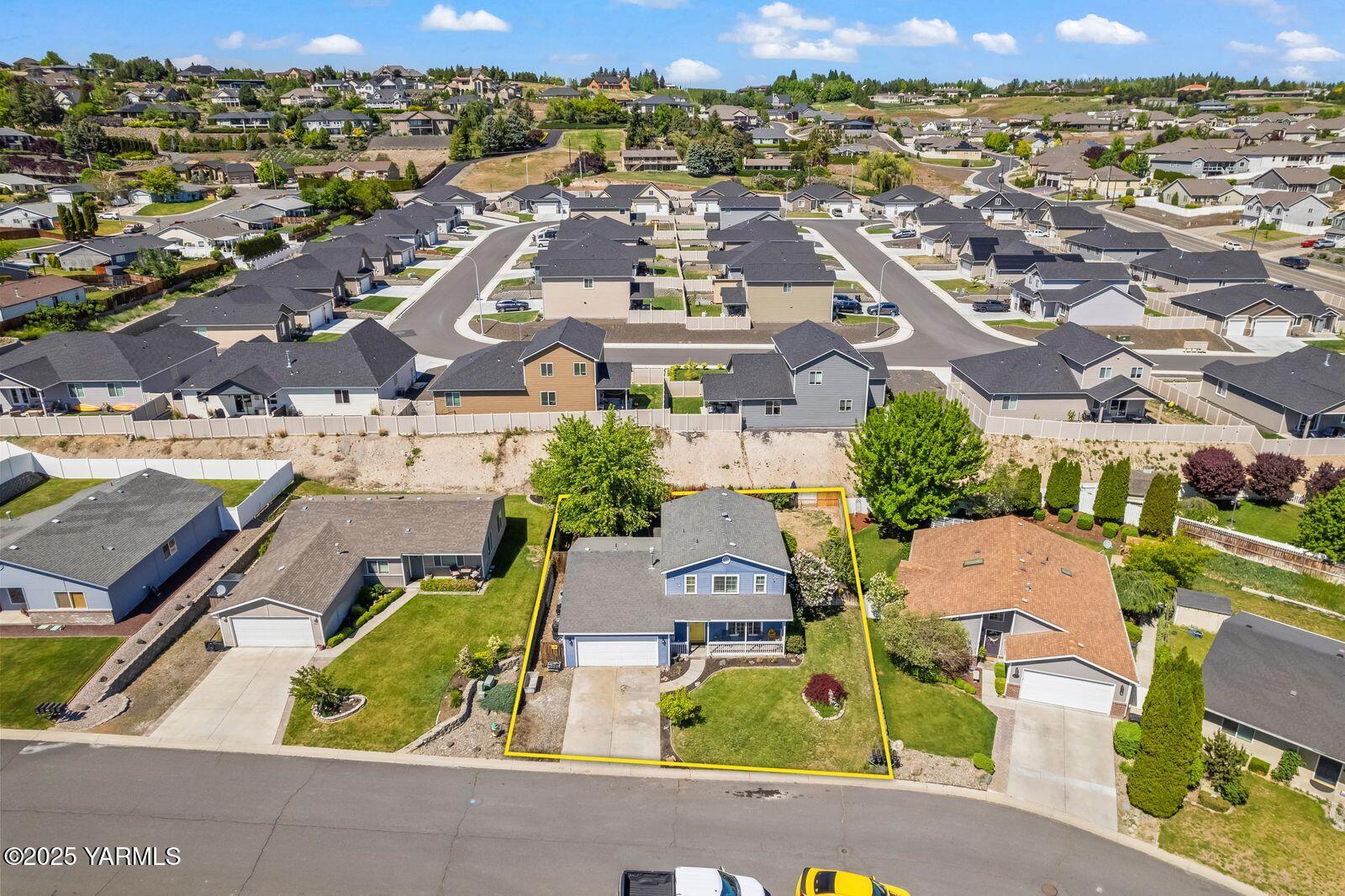 Yakima, Washington 98908, United States, 4 Bedrooms Bedrooms, ,3 BathroomsBathrooms,Residential,Active,124636