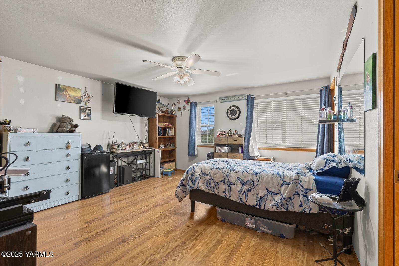 Yakima, Washington 98908, United States, 4 Bedrooms Bedrooms, ,3 BathroomsBathrooms,Residential,Active,124636