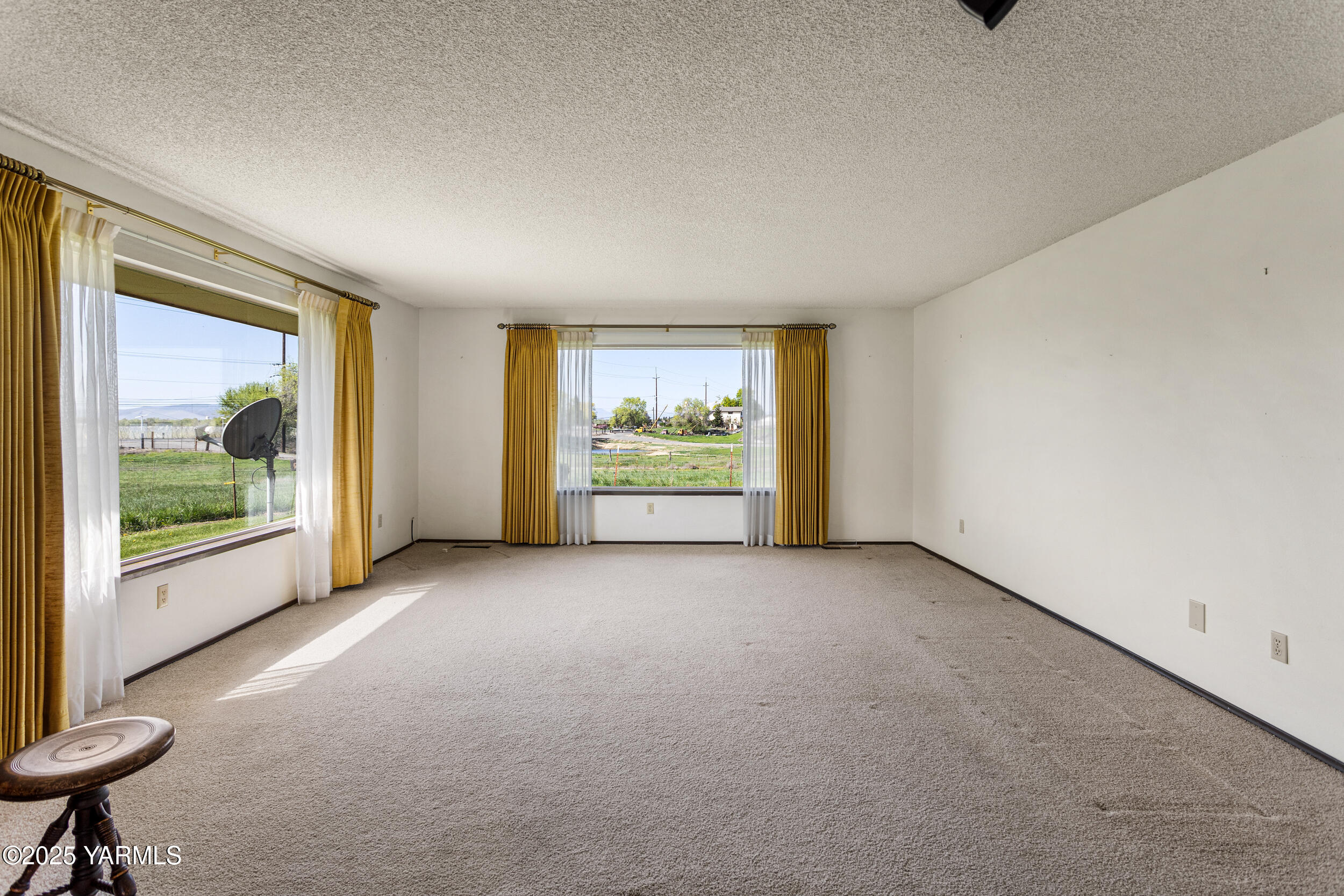 Zillah, Washington 98953, United States, 3 Bedrooms Bedrooms, ,1 BathroomBathrooms,Residential,Pending,110294