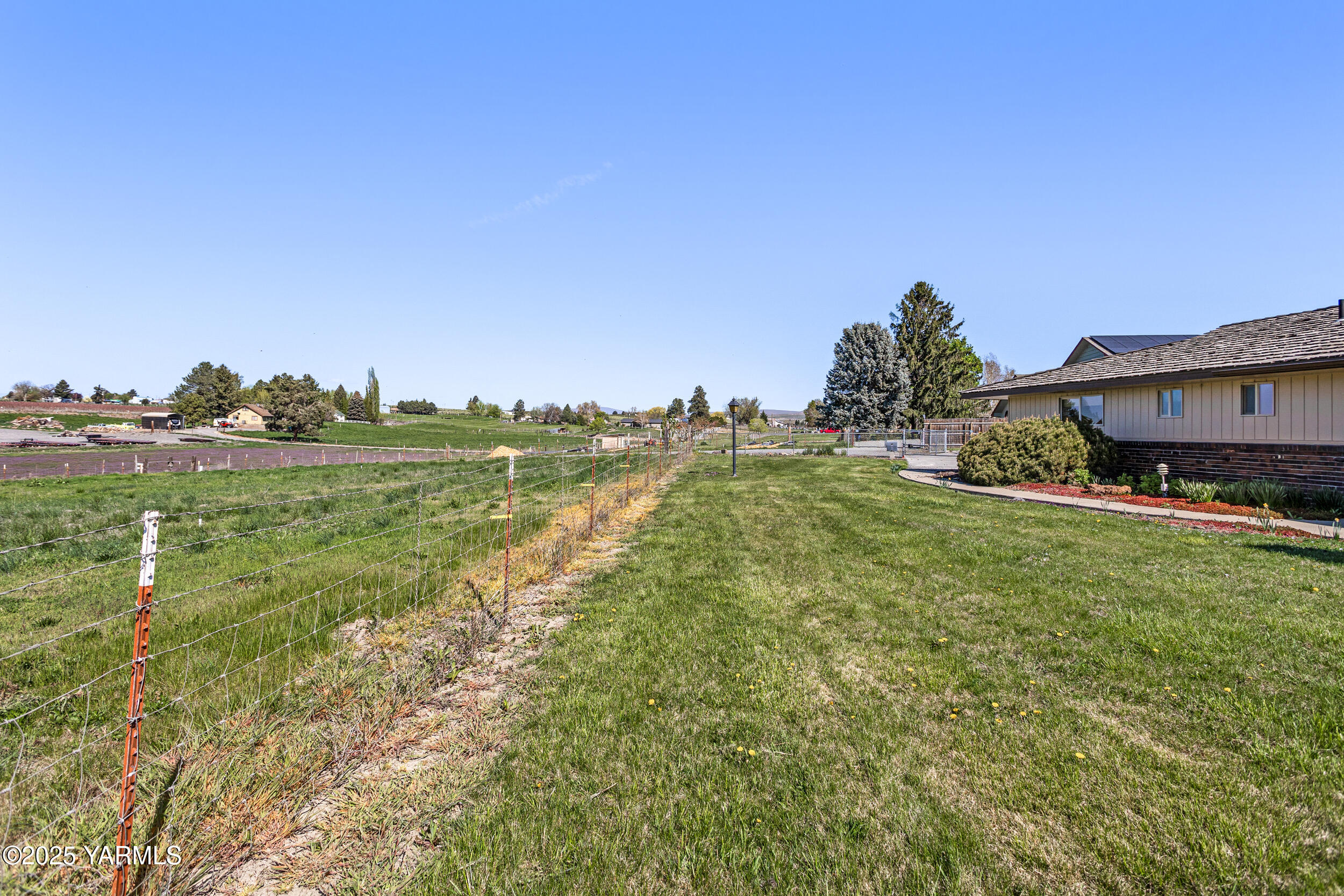 Zillah, Washington 98953, United States, 3 Bedrooms Bedrooms, ,1 BathroomBathrooms,Residential,Pending,110294