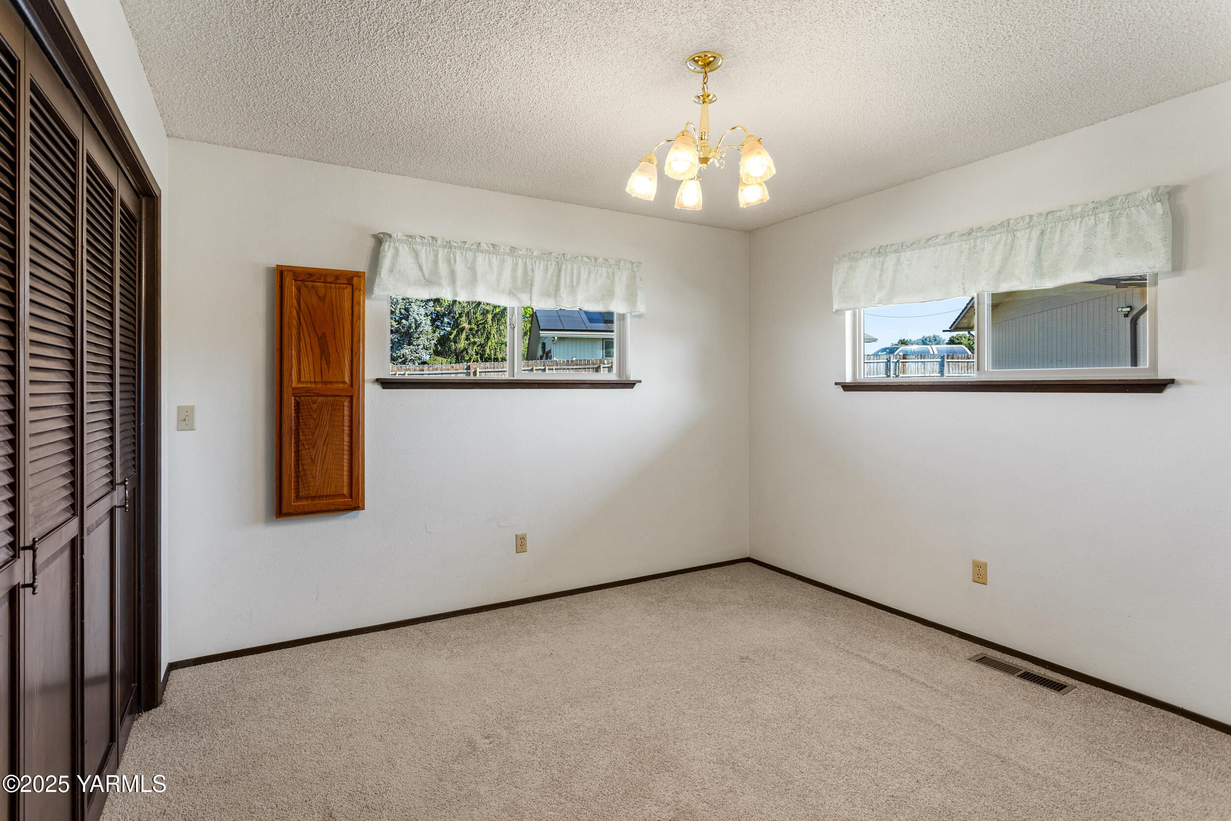 Zillah, Washington 98953, United States, 3 Bedrooms Bedrooms, ,1 BathroomBathrooms,Residential,Pending,110294