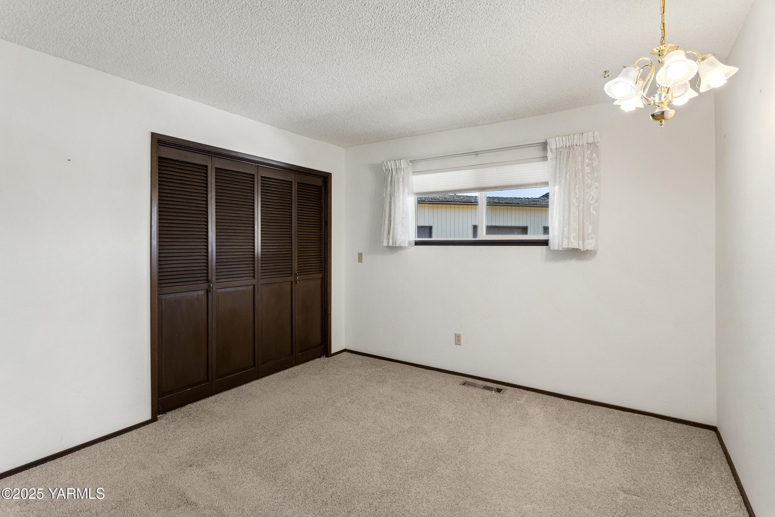 Zillah, Washington 98953, United States, 3 Bedrooms Bedrooms, ,1 BathroomBathrooms,Residential,Pending,110294