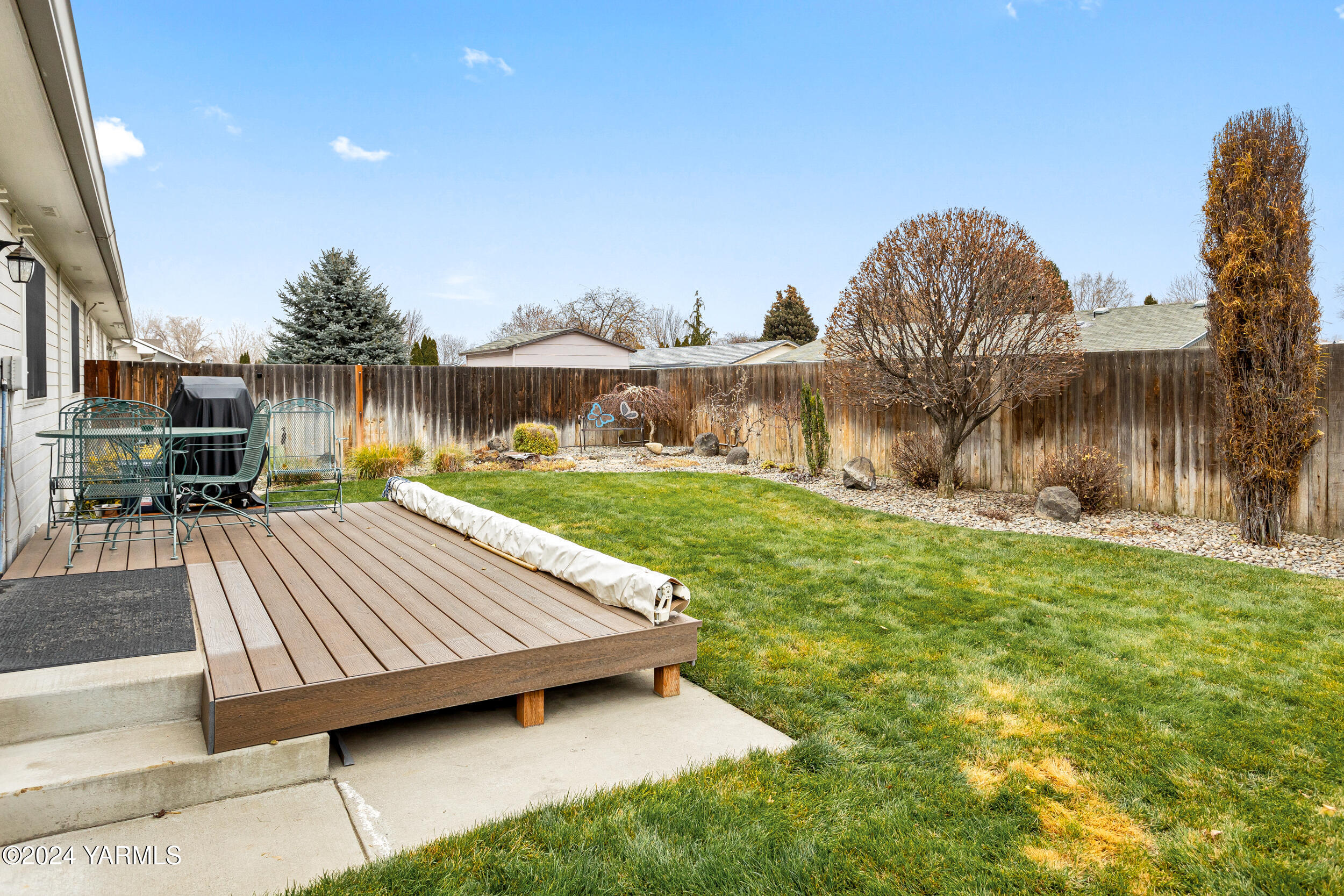 Yakima, Washington 98908, United States, 2 Bedrooms Bedrooms, ,2 BathroomsBathrooms,Residential,Pending,27407