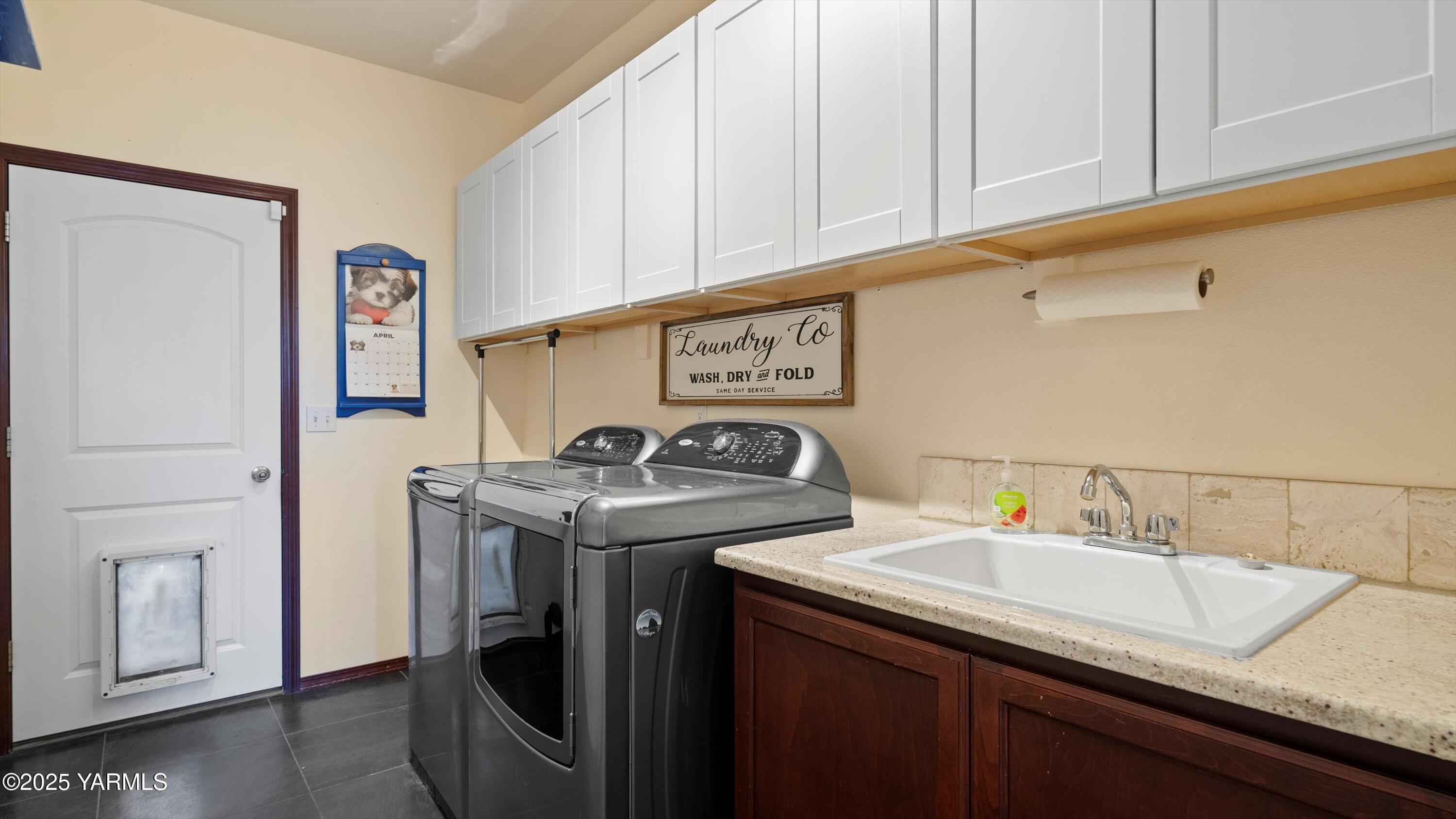 Kennewick, Washington 99337, United States, 4 Bedrooms Bedrooms, ,3 BathroomsBathrooms,Residential,Active,116378