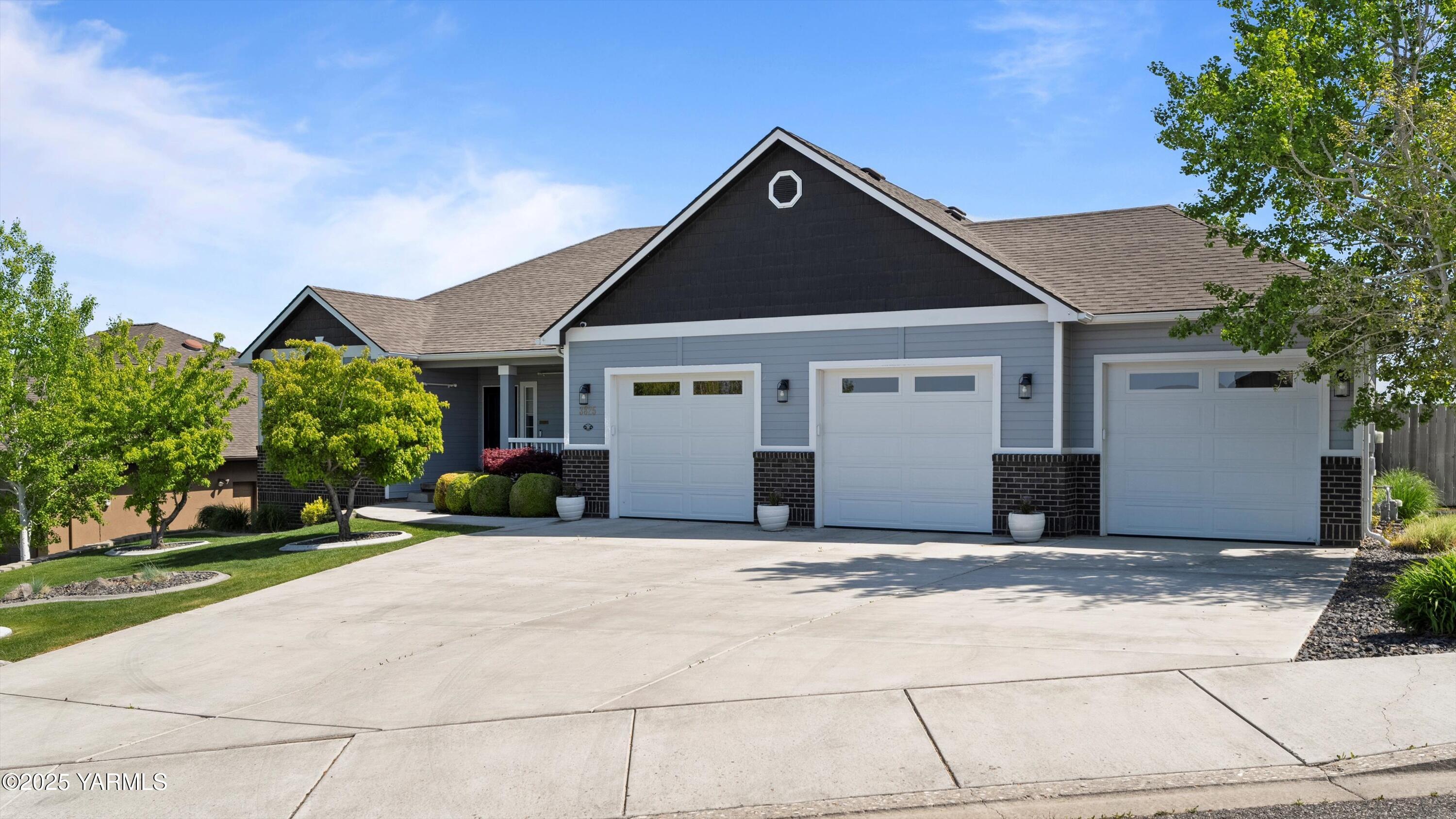 Kennewick, Washington 99337, United States, 4 Bedrooms Bedrooms, ,3 BathroomsBathrooms,Residential,Active,116378