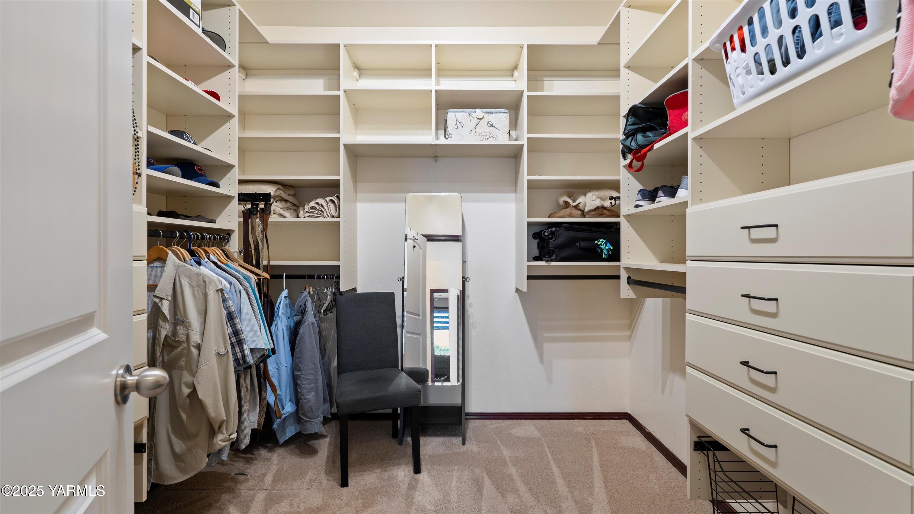 Kennewick, Washington 99337, United States, 4 Bedrooms Bedrooms, ,3 BathroomsBathrooms,Residential,Active,116378