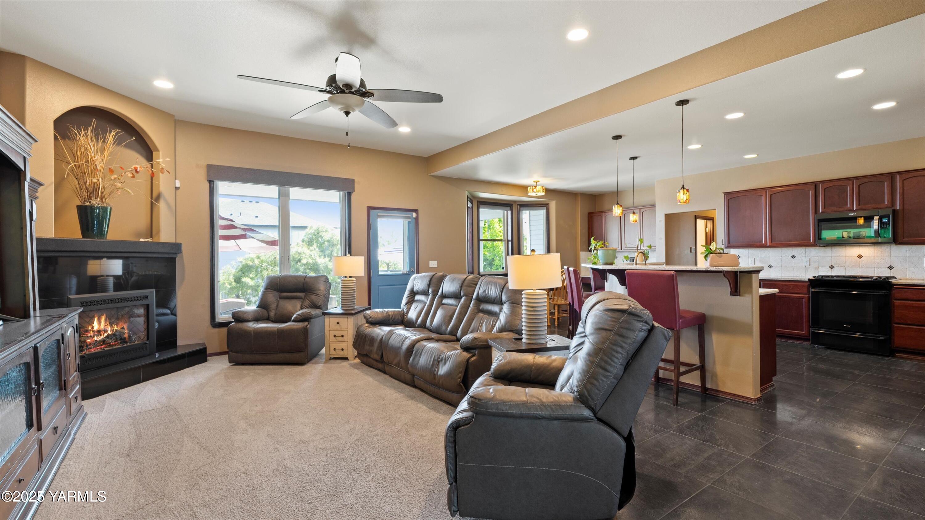 Kennewick, Washington 99337, United States, 4 Bedrooms Bedrooms, ,3 BathroomsBathrooms,Residential,Active,116378