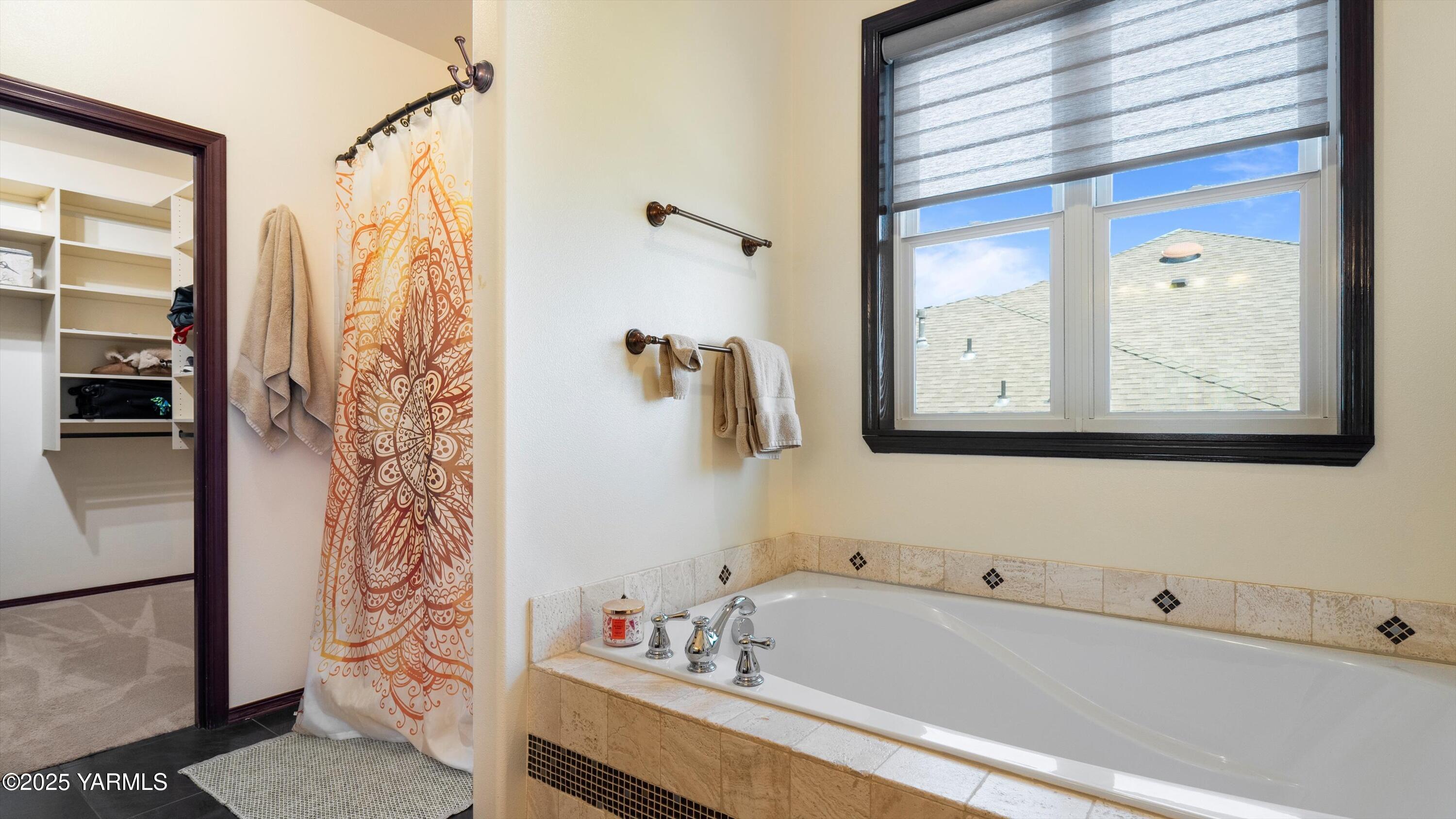 Kennewick, Washington 99337, United States, 4 Bedrooms Bedrooms, ,3 BathroomsBathrooms,Residential,Active,116378