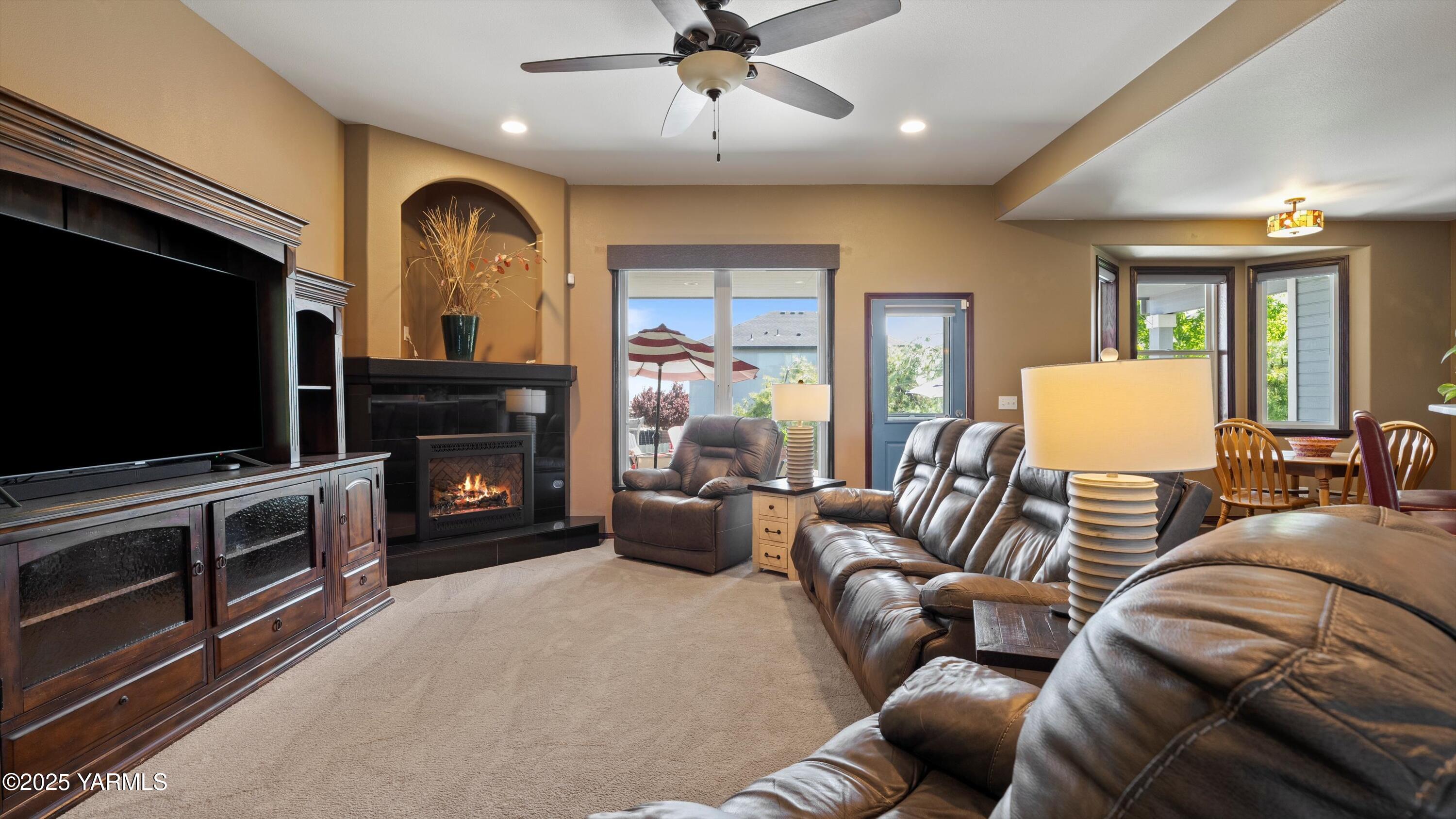 Kennewick, Washington 99337, United States, 4 Bedrooms Bedrooms, ,3 BathroomsBathrooms,Residential,Active,116378