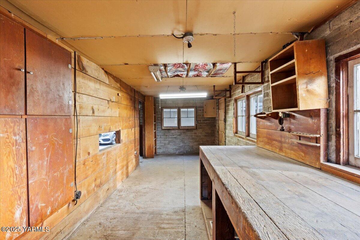 Yakima, Washington 98902, United States, 3 Bedrooms Bedrooms, ,2 BathroomsBathrooms,Residential,Active,21646