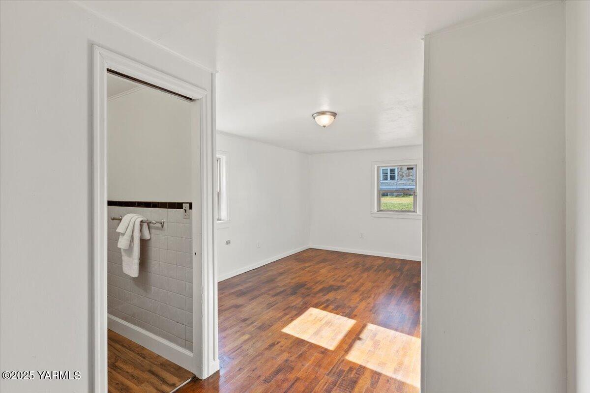 Yakima, Washington 98902, United States, 3 Bedrooms Bedrooms, ,2 BathroomsBathrooms,Residential,Active,21646