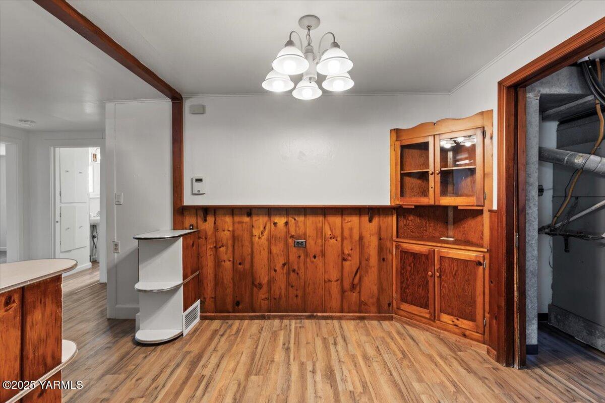 Yakima, Washington 98902, United States, 3 Bedrooms Bedrooms, ,2 BathroomsBathrooms,Residential,Active,21646