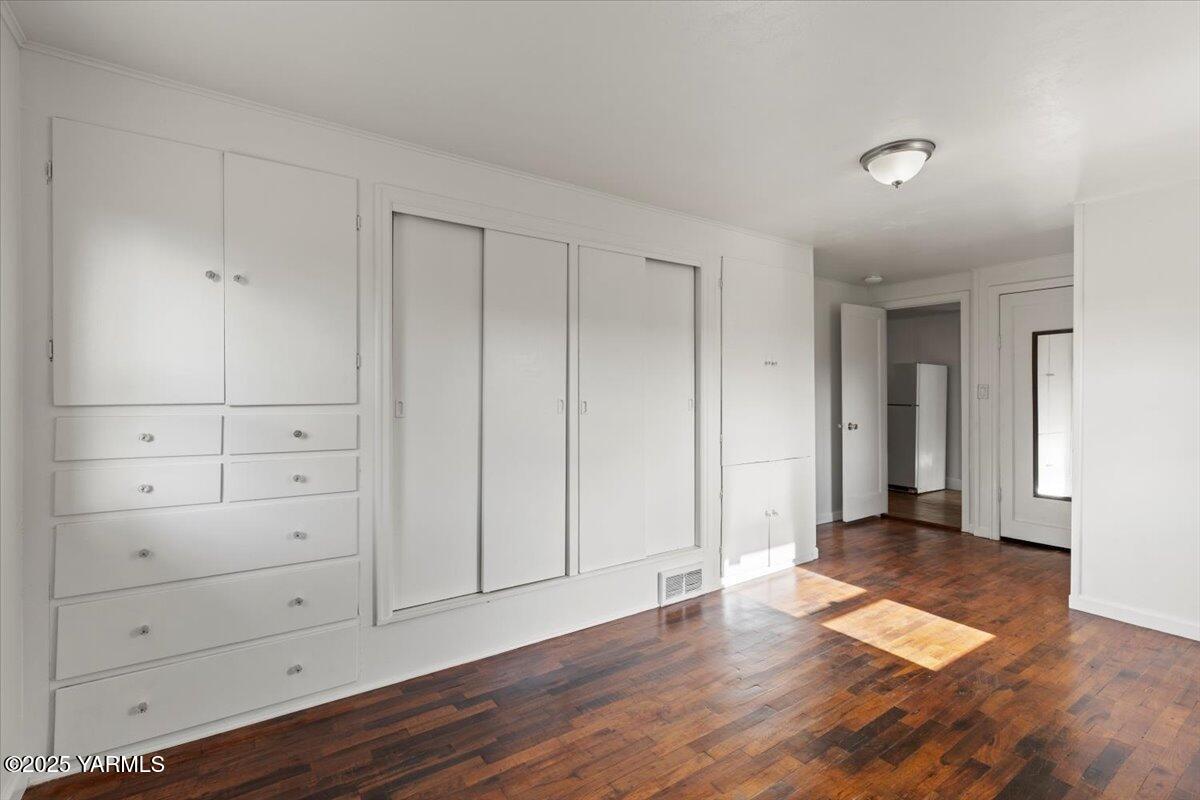 Yakima, Washington 98902, United States, 3 Bedrooms Bedrooms, ,2 BathroomsBathrooms,Residential,Active,21646