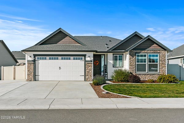 2102 AMBER LP, YAKIMA, WA 98901 - Image 2aefdc5038be0eefd211f9617c178f9e/1531756773