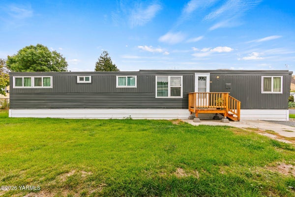 110 SAGE TRAIL RD TRLR 13, YAKIMA, WA 98901 - Image 642b76dfe3af5dcd4b19ed3a93c07c7e/3101654230