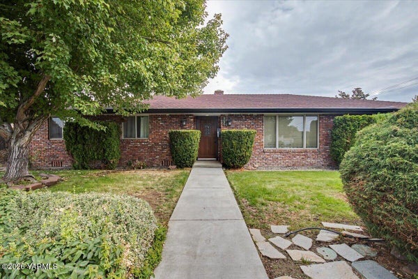 1425 S 32ND AVE, YAKIMA, WA 98902 - Image 7d48071d1c97b5bfeb0a928e4dc09cd4/539431294