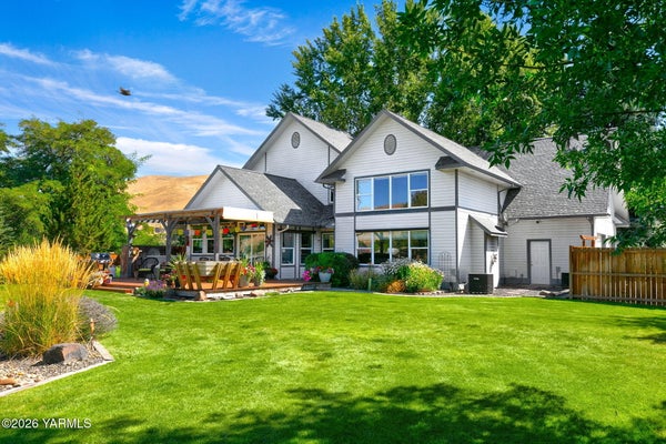 1790 LONGMIRE LN, SELAH, WA 98942 - Image c9003b12dbdc8bc41b3370cee2eba264/3430569918