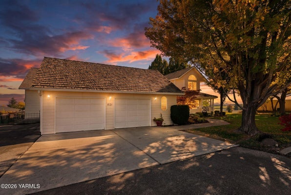 1521 STEIN RD, YAKIMA, WA 98908 - Image dc04bab12c256efc752a4f838fcbe2cb/799330122