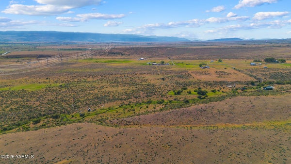 5750 ROBBINS RD, ELLENSBURG, WA 98926 - Image f29e2fb35c7fa67cca9a75fe2f3efe8a/1761178254