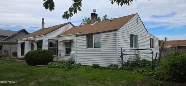 33 WHATCOM ST, YAKIMA, WA 98903 - Image f67c250060deacc6e73a2b7f849dfd84/1136066220