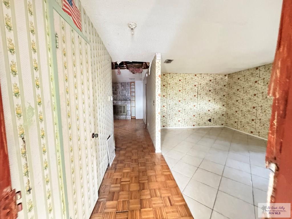 95 W Armstrong Ct, BROWNSVILLE, Texas image 6