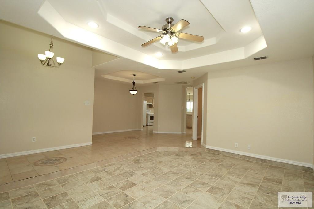 2602 E Mark Cir, HARLINGEN, Texas image 7