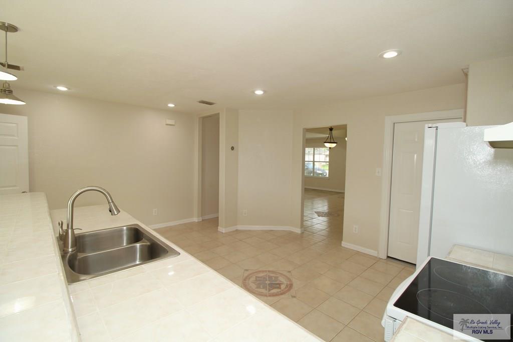 2602 E Mark Cir, HARLINGEN, Texas image 13