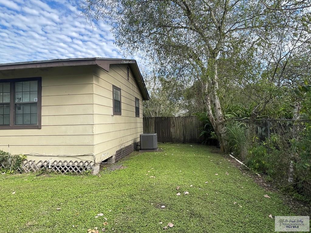 25539 E Brown Tract Rd, LOZANO, Texas image 3