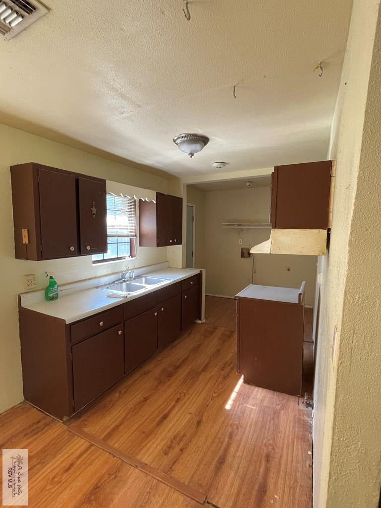 25539 E Brown Tract Rd, LOZANO, Texas image 12