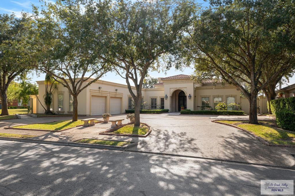 2510 Calle Esplendida, BROWNSVILLE, Texas image 2