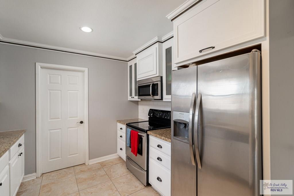 18 Shoreline Dr, BROWNSVILLE, Texas image 7
