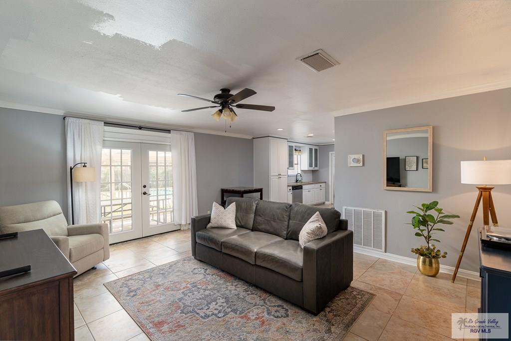 18 Shoreline Dr, BROWNSVILLE, Texas image 4