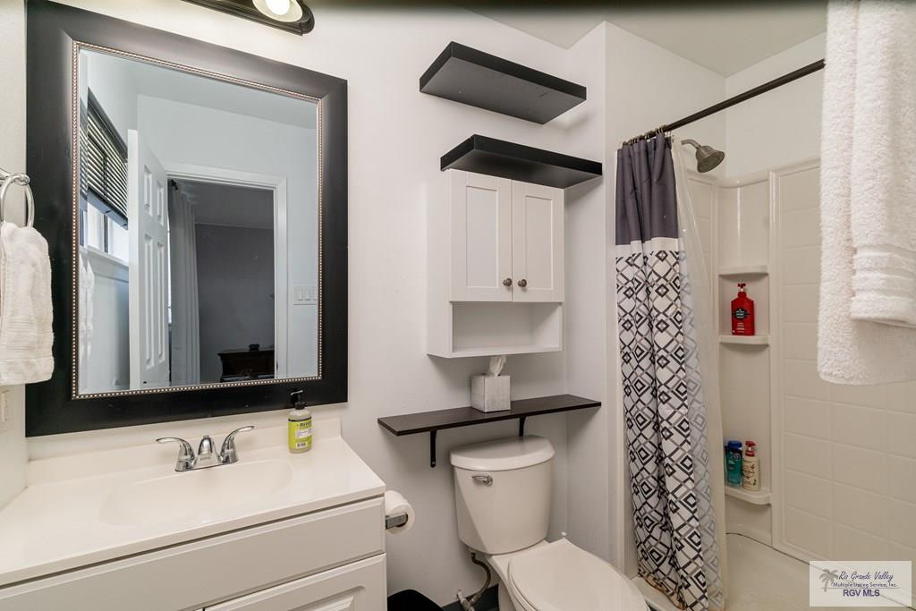 18 Shoreline Dr, BROWNSVILLE, Texas image 13