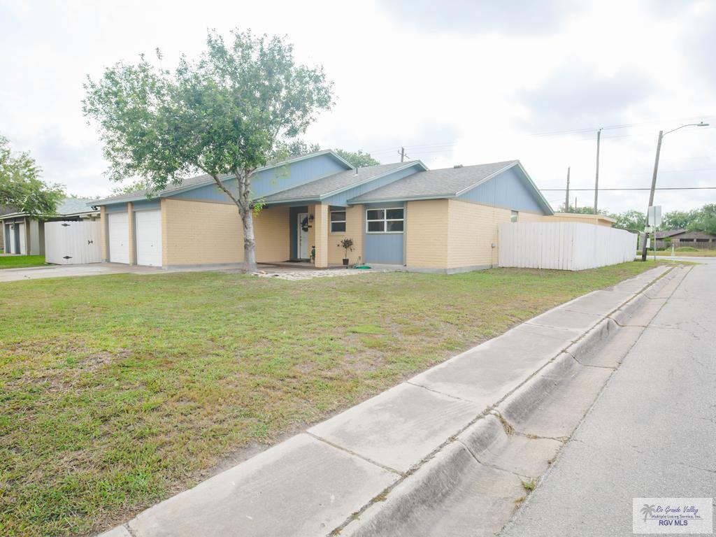 3104 Buckingham Ct, BROWNSVILLE, Texas image 4